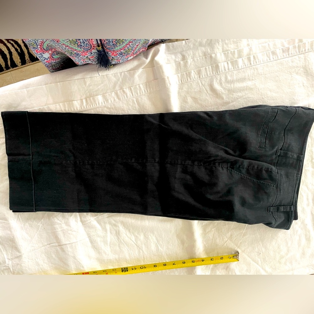 White House Black Market Black Cropped Ankle Pants